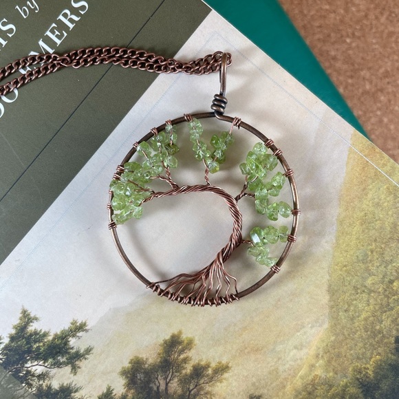 Peridot tree of life wire wrapped necklace - Picture 2 of 6